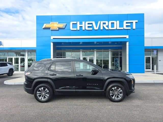 Used 2025 Chevrolet Equinox LT w/ Convenience Package II AWD/4WD image 2