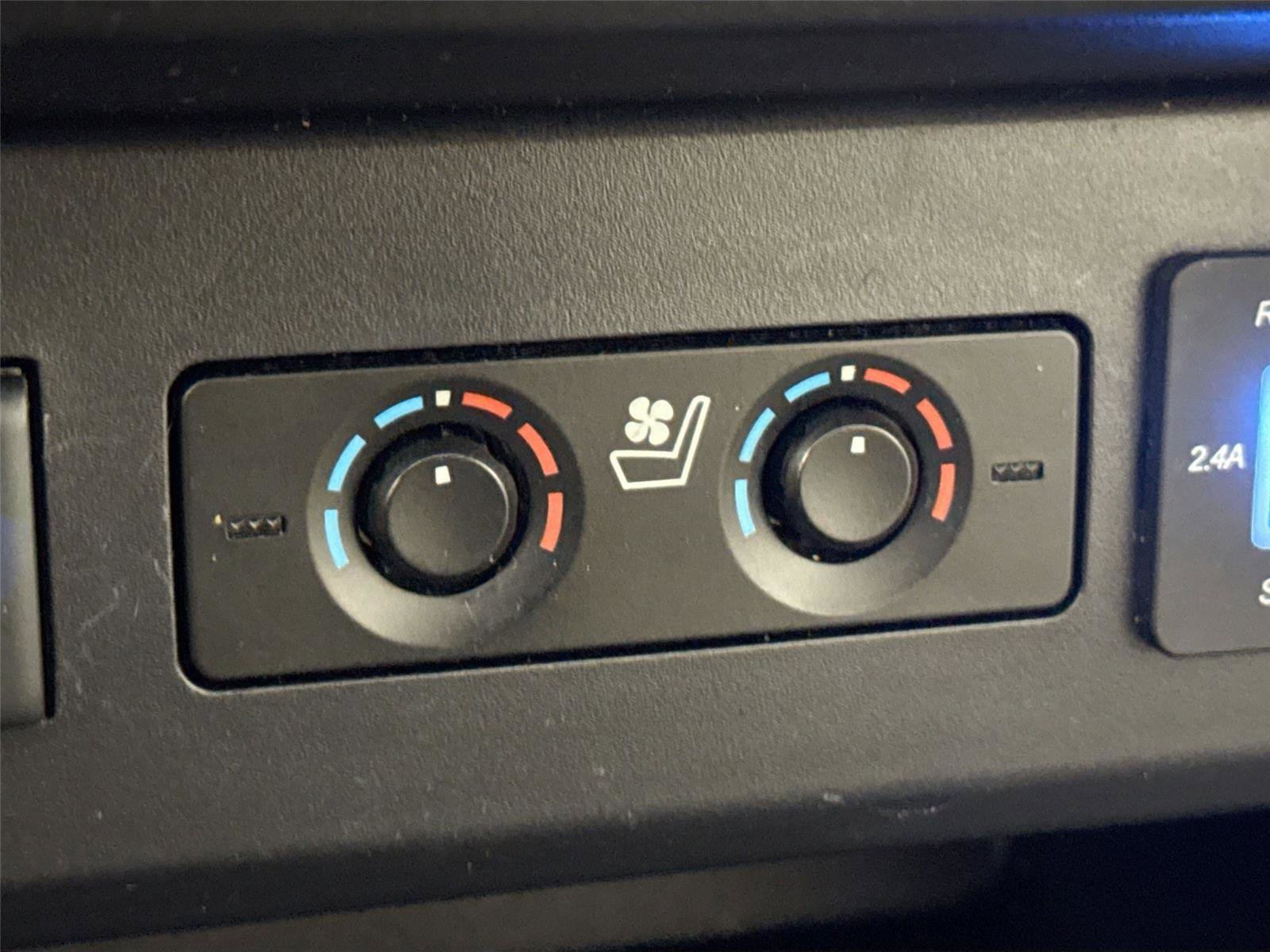 Used 2022 Toyota 4Runner Limited AWD/4WD image 8