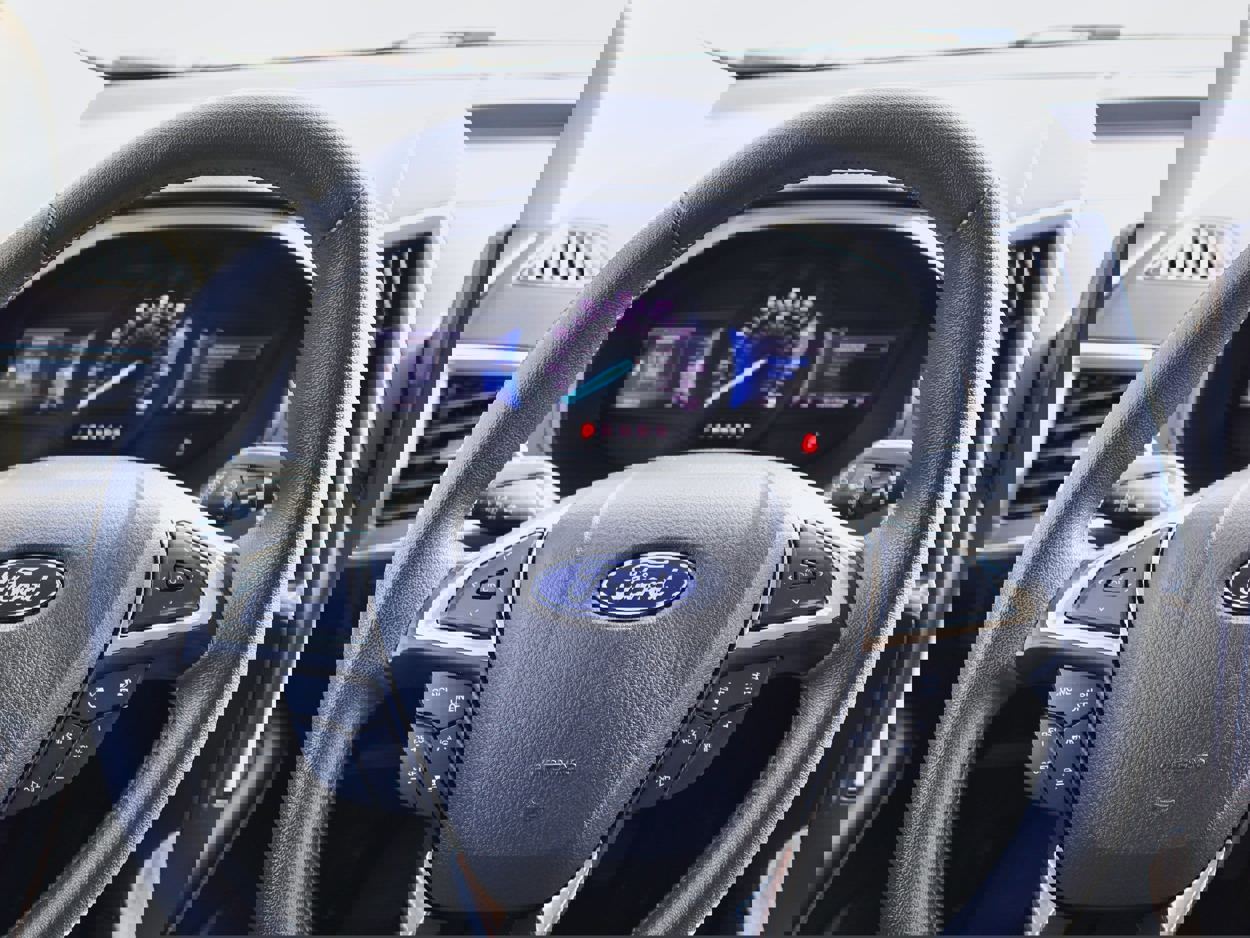 Used 2024 Ford Edge Titanium image 18