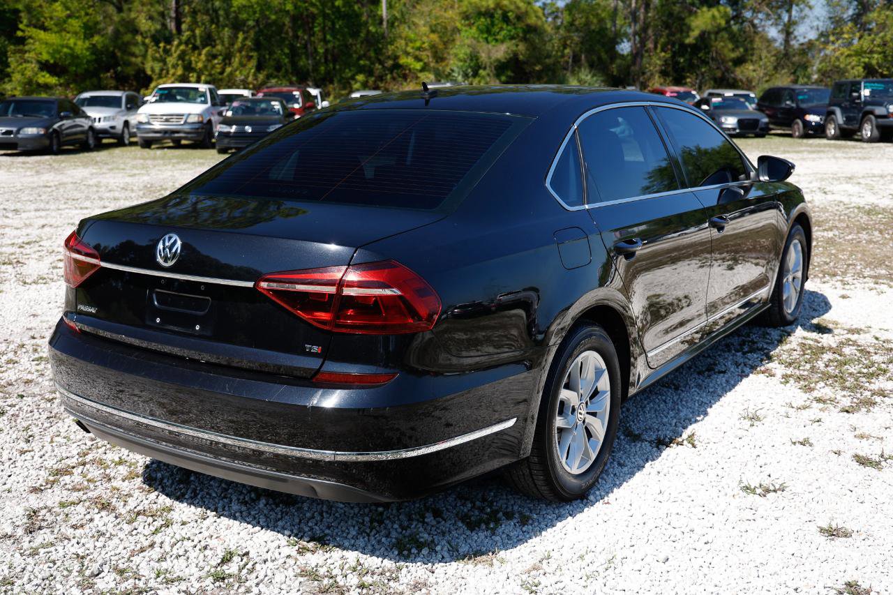 Used 2017 Volkswagen Passat 1.8T S image 11