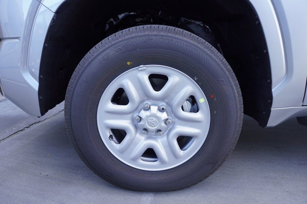New 2026 Toyota Tundra SR image 20