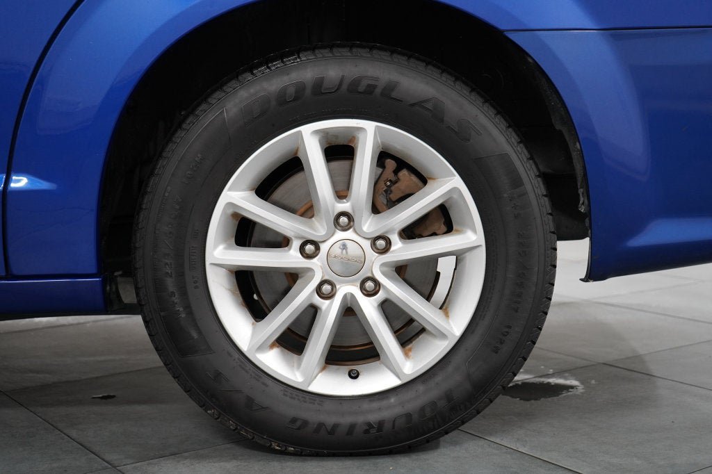 Used 2019 Dodge Grand Caravan SXT FWD image 32