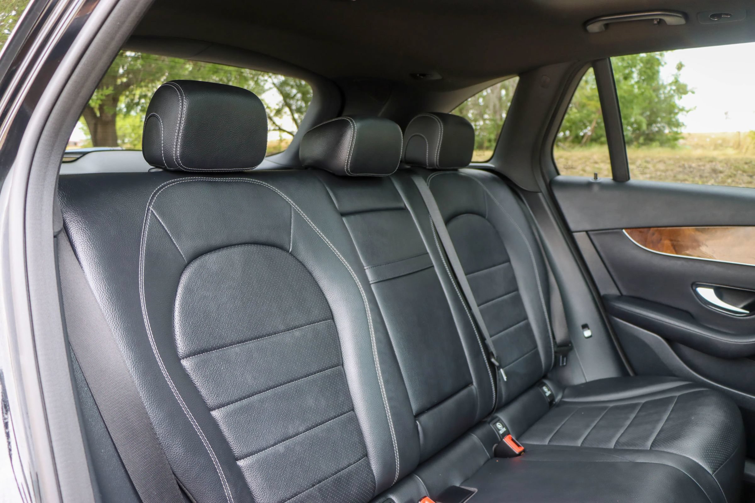 Used 2018 Mercedes-Benz GLC 300 w/ Multimedia Package image 19