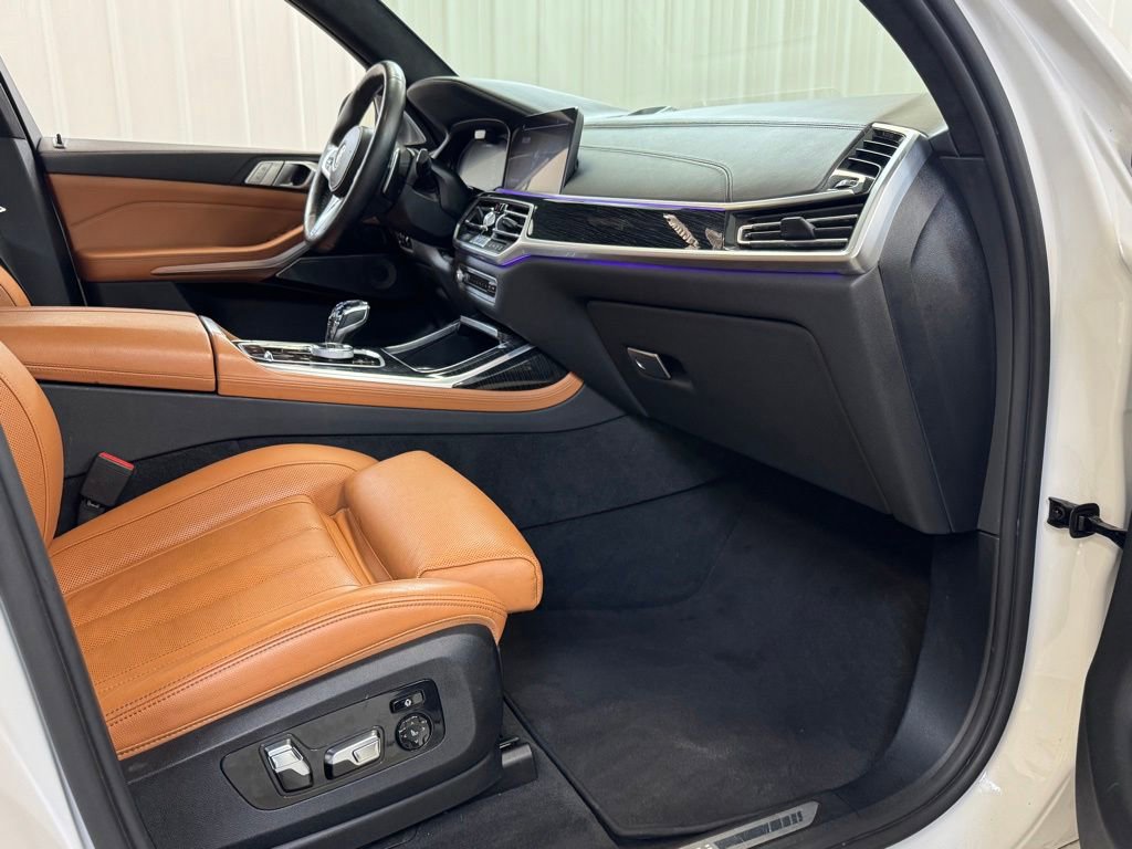 Used 2020 BMW X7 M50i AWD/4WD image 38