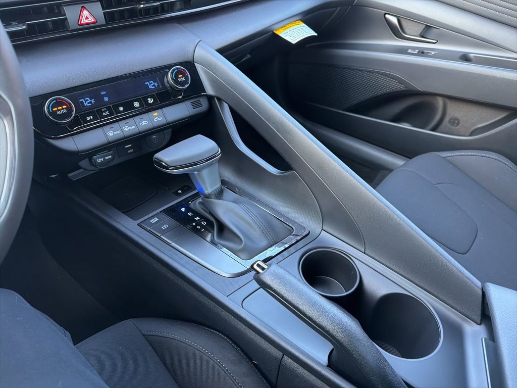 New 2026 Hyundai Elantra Sport FWD image 25