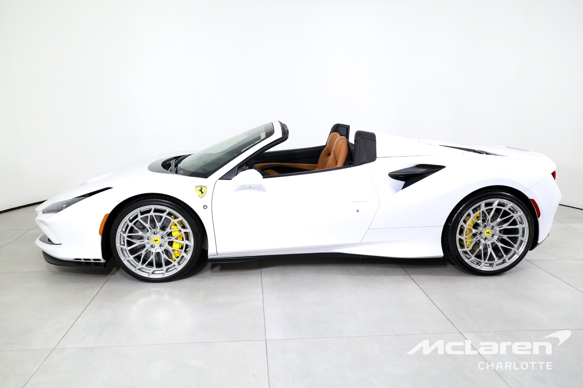 Used 2023 Ferrari F8 Tributo RWD image 6