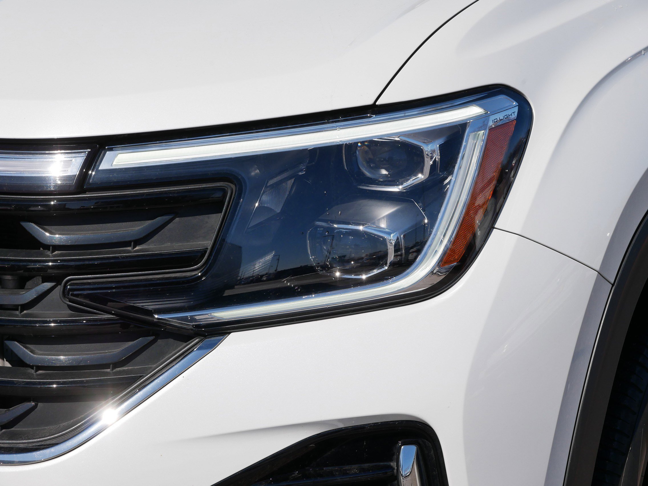 Certified 2024 Volkswagen Atlas Cross Sport SEL R-Line image 16