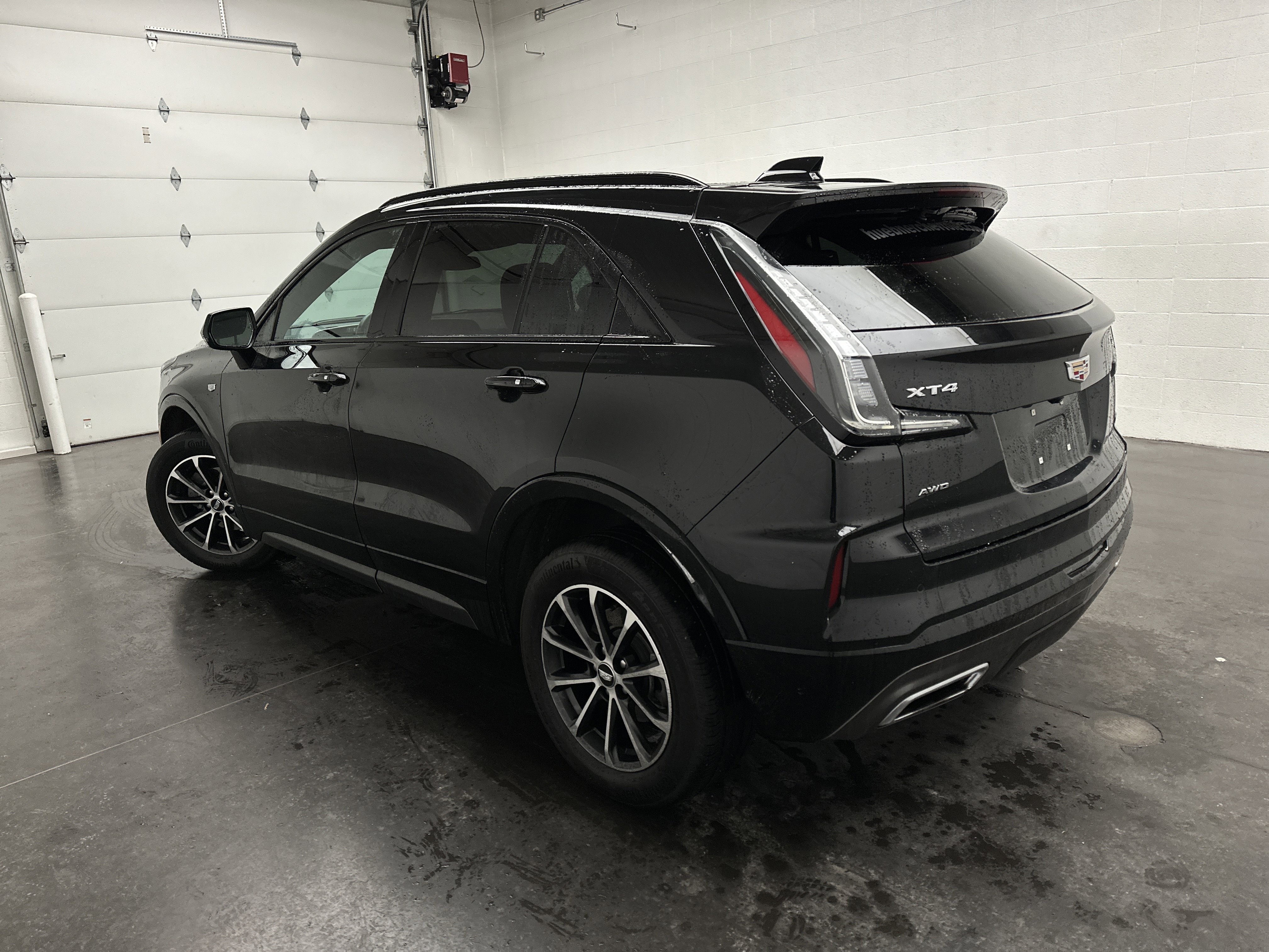 Used 2024 Cadillac XT4 Sport image 7