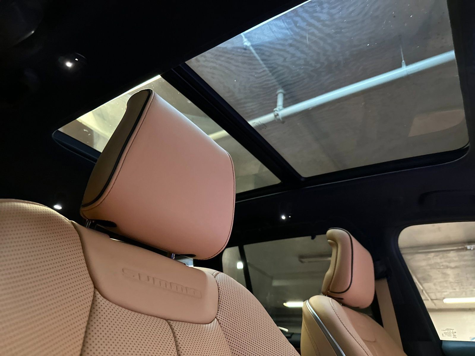 New 2025 Jeep Grand Cherokee Summit image 16