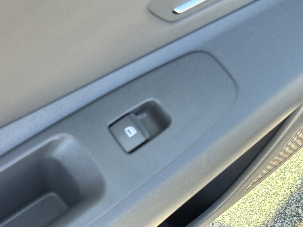 Used 2024 Hyundai Elantra SEL w/ Convenience Package FWD image 30