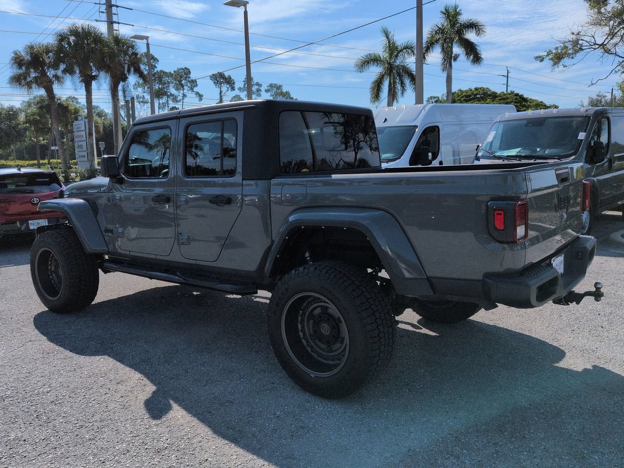 Used 2022 Jeep Gladiator Sport AWD/4WD image 7