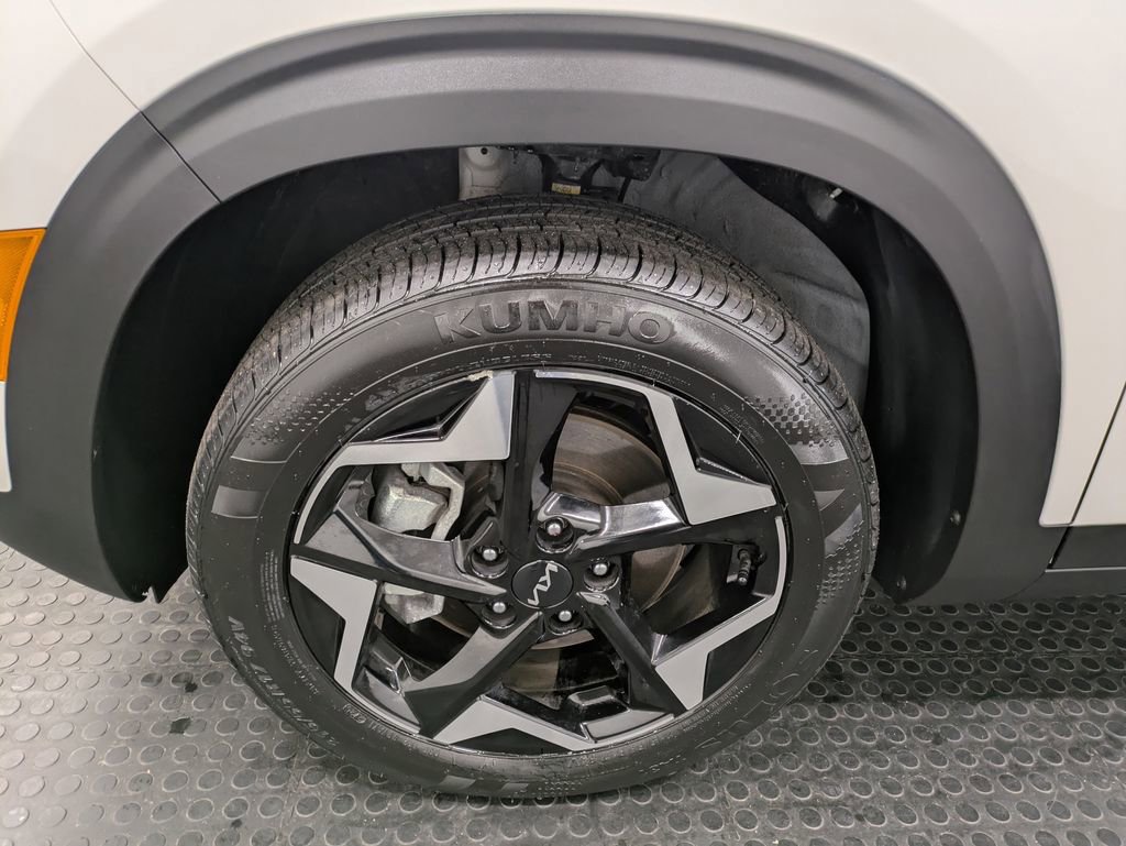 Used 2025 Kia Seltos S image 7