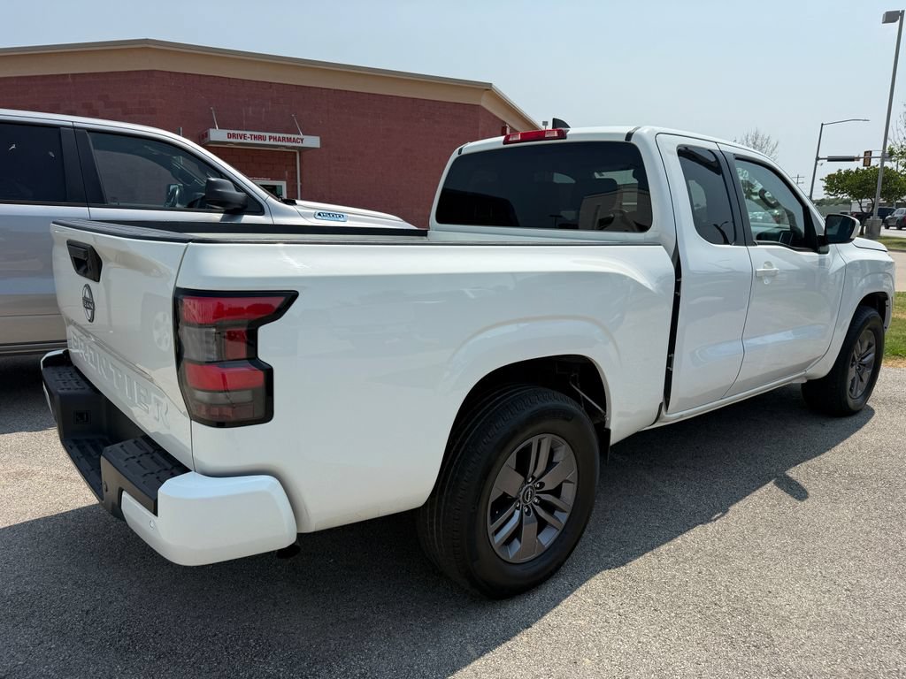 Used 2025 Nissan Frontier SV RWD image 7
