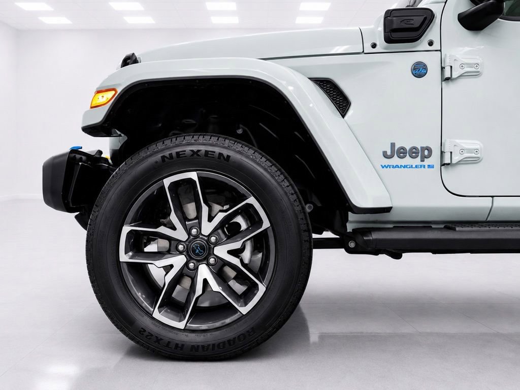 Used 2024 Jeep Wrangler Unlimited AWD/4WD image 10