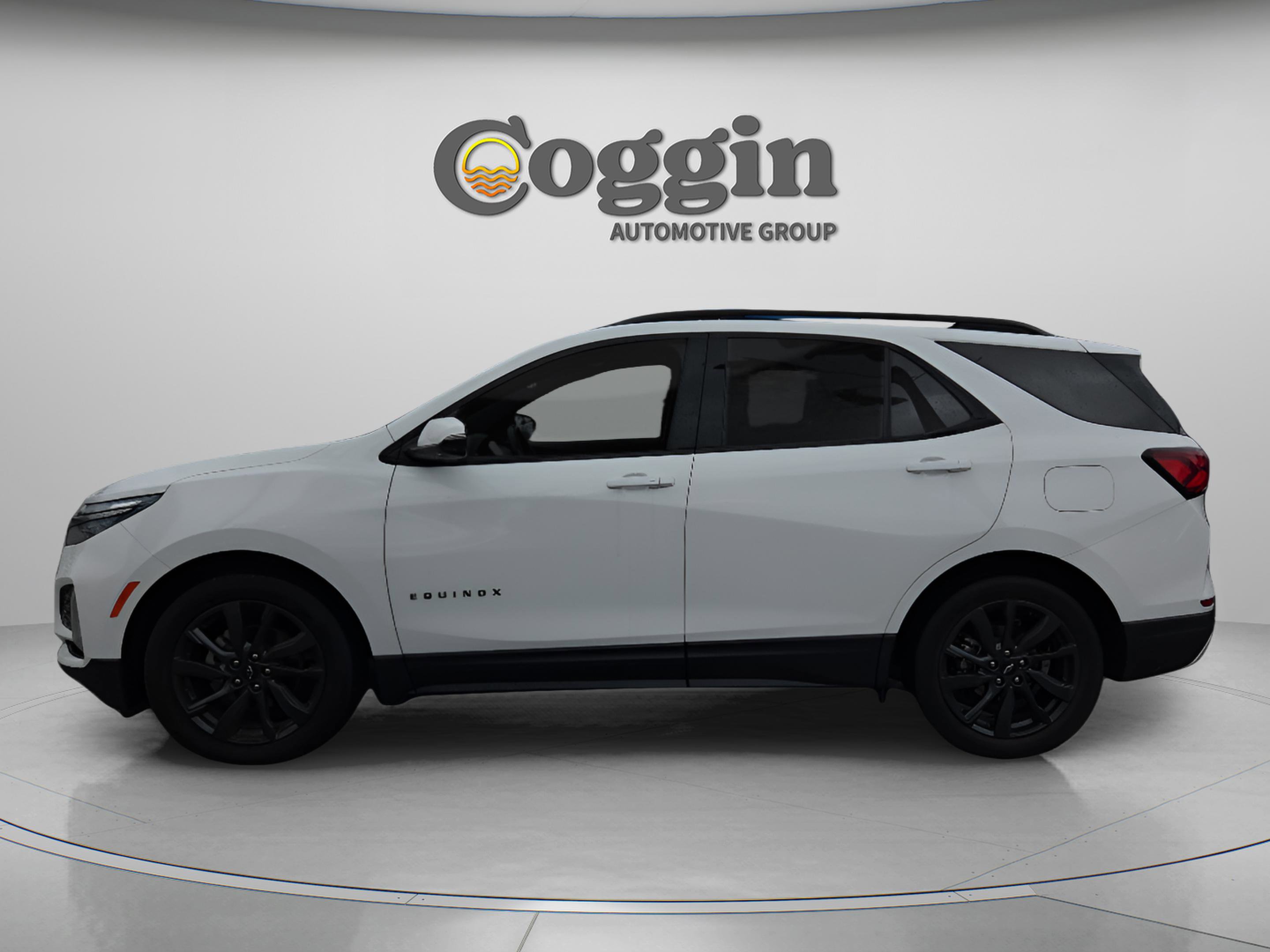 Used 2022 Chevrolet Equinox RS w/ RS Leather Package image 2