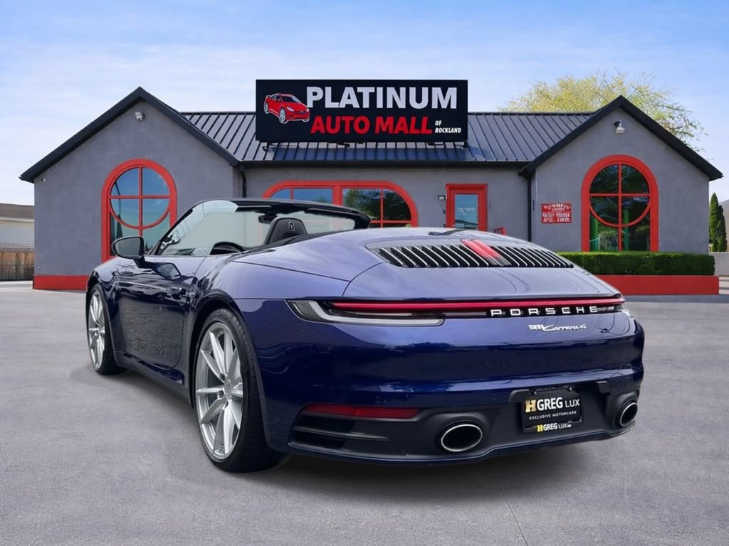 Used 2022 Porsche 911 Carrera RWD image 4