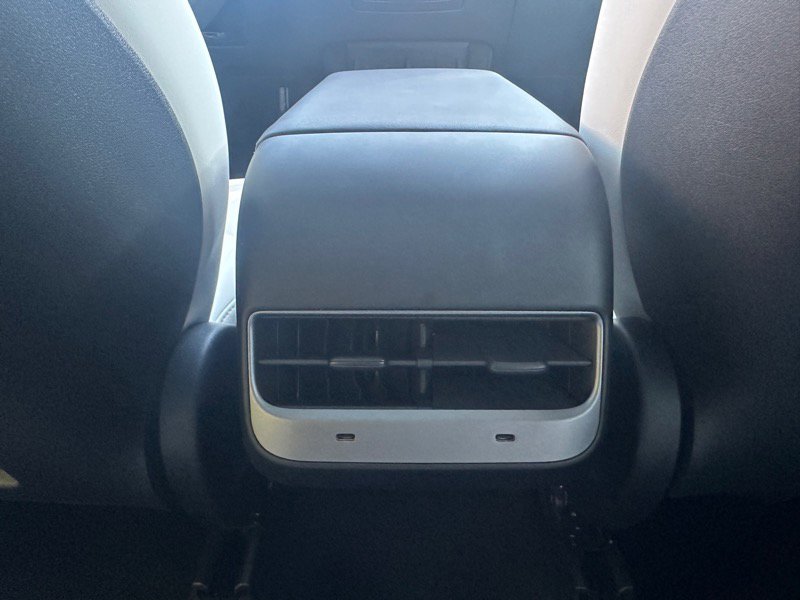 Used 2025 Tesla Model Y Long Range image 27