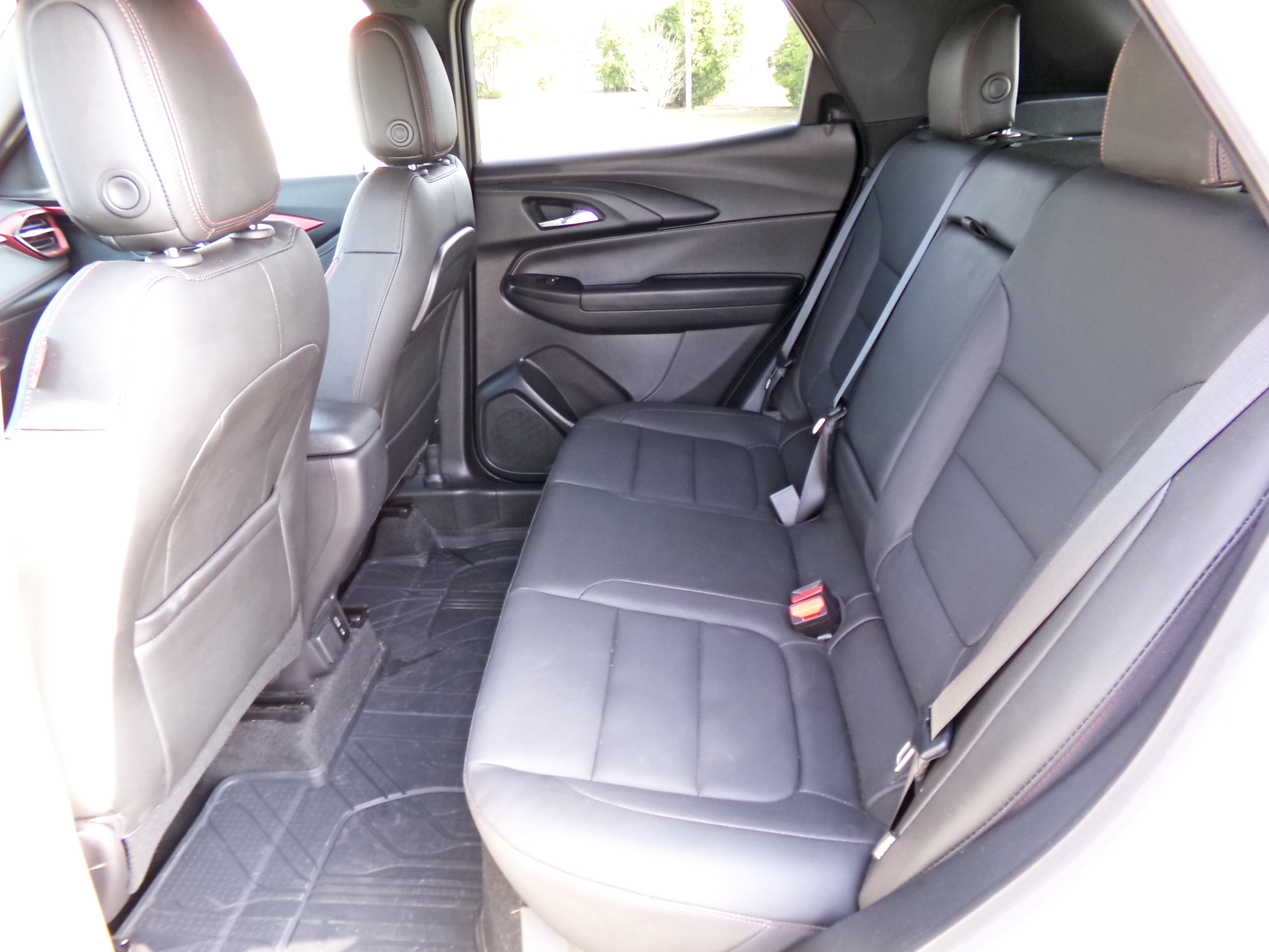 Used 2024 Chevrolet TrailBlazer RS w/ Convenience Package FWD image 13