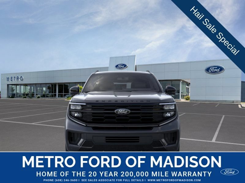 New 2025 Ford Expedition Platinum w/ Stealth Performance Package AWD/4WD image 7