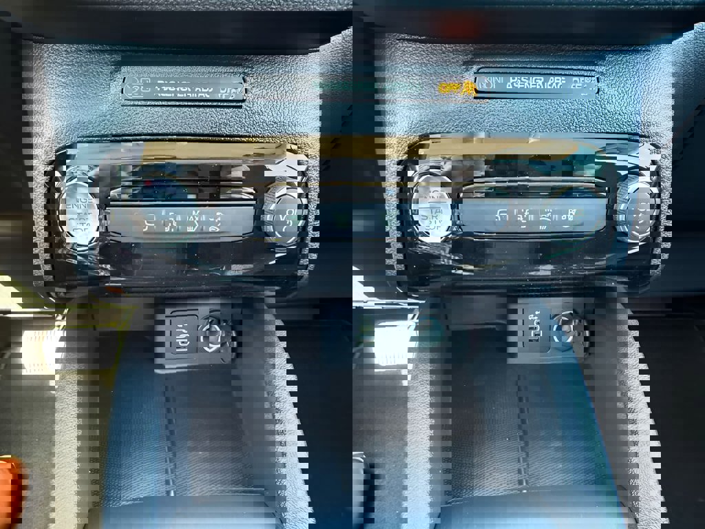 New 2026 Ford Escape Plug-in Hybrid image 25