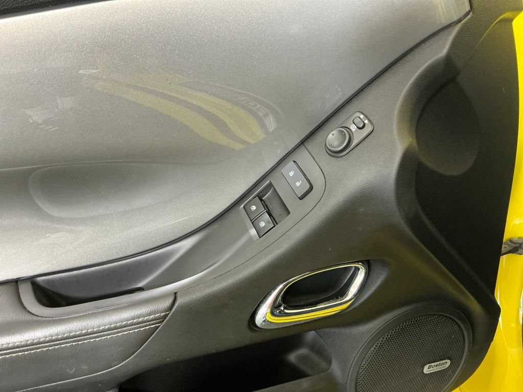 Used 2015 Chevrolet Camaro SS RWD image 16