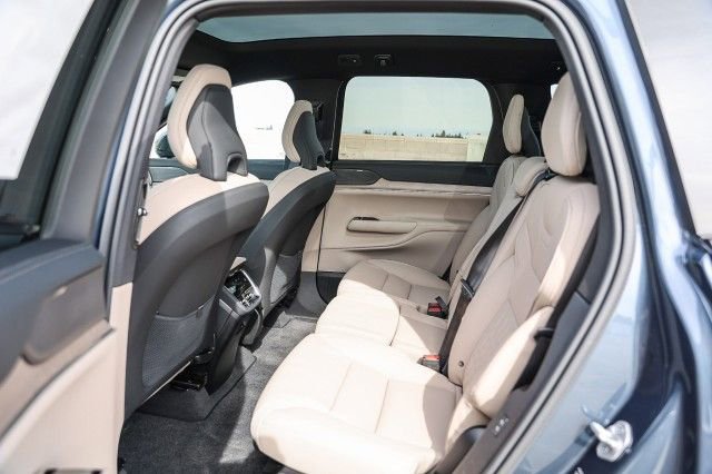 New 2025 Volvo EX90 Plus image 19