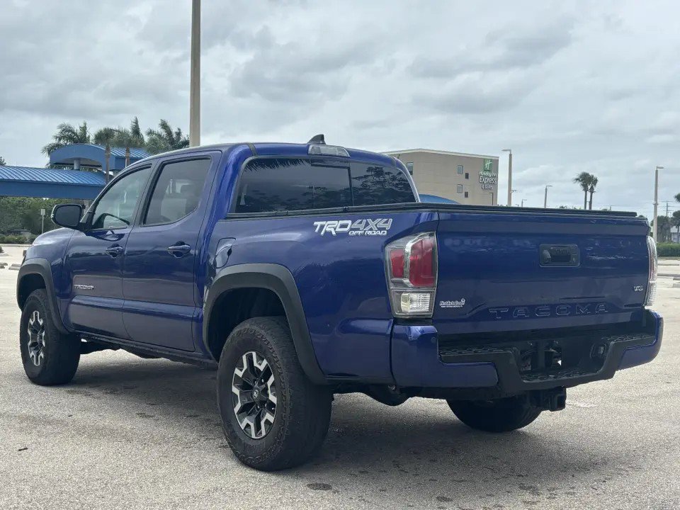 Used 2023 Toyota Tacoma TRD Off-Road w/ TRD Premium Off Road Package AWD/4WD image 6