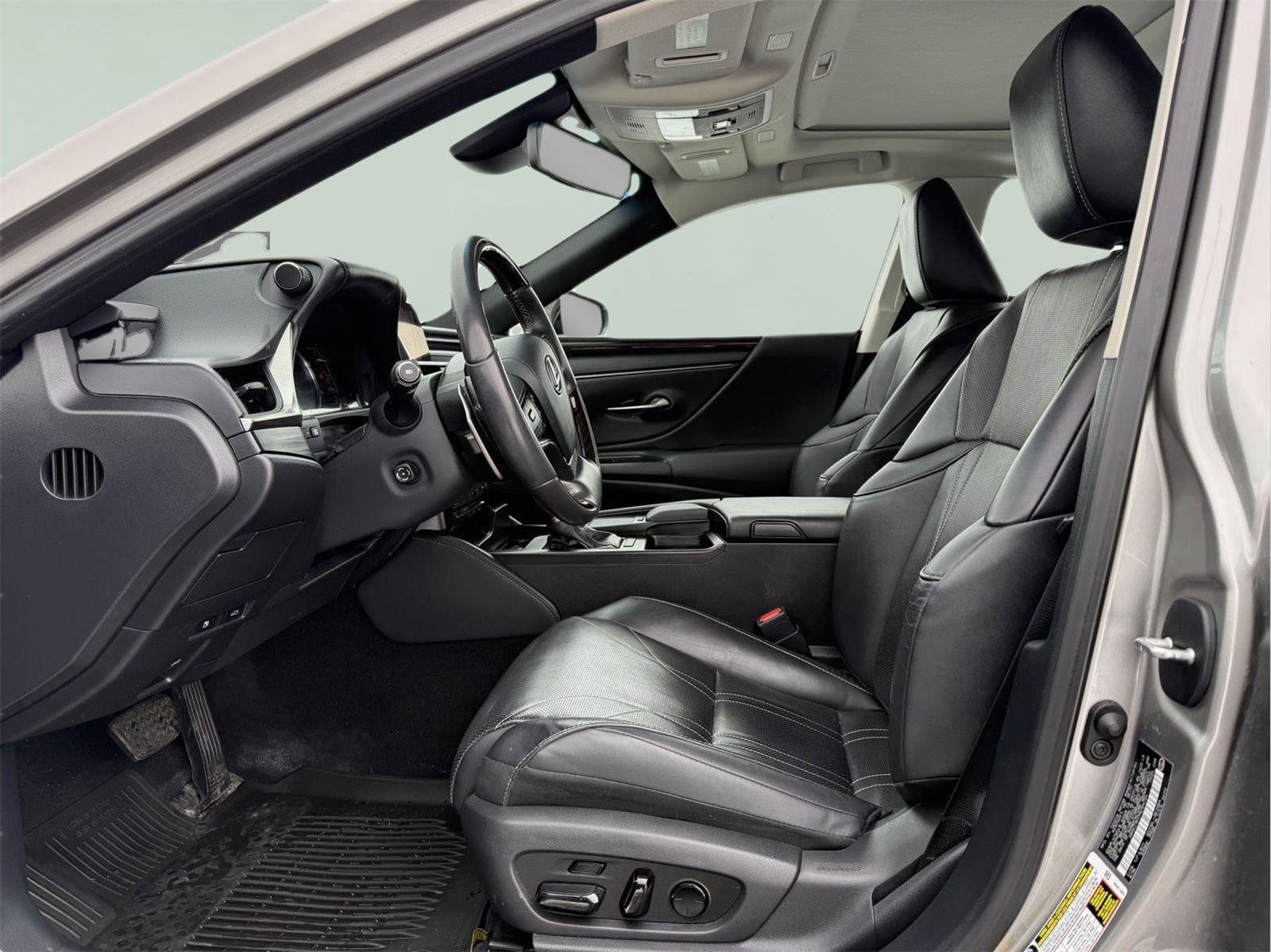 Used 2021 Lexus ES 350 Luxury image 11