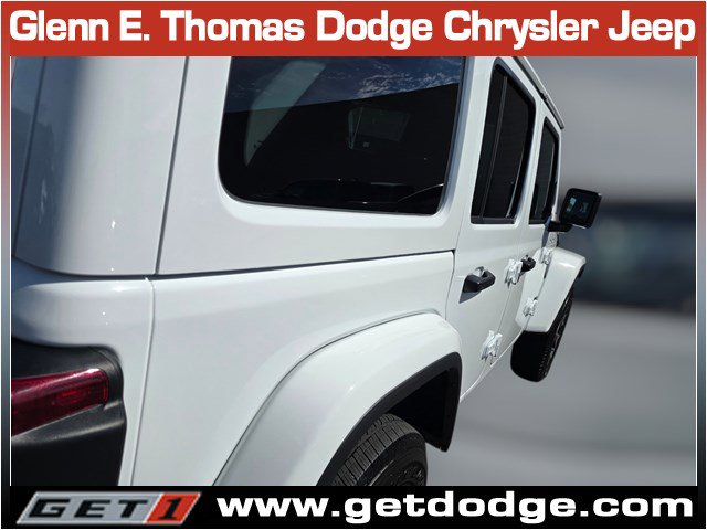 Certified 2025 Jeep Wrangler Sahara w/ Safety Group image 12