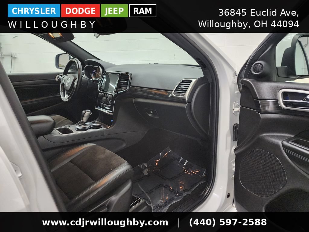 Used 2021 Jeep Grand Cherokee Laredo X AWD/4WD image 35