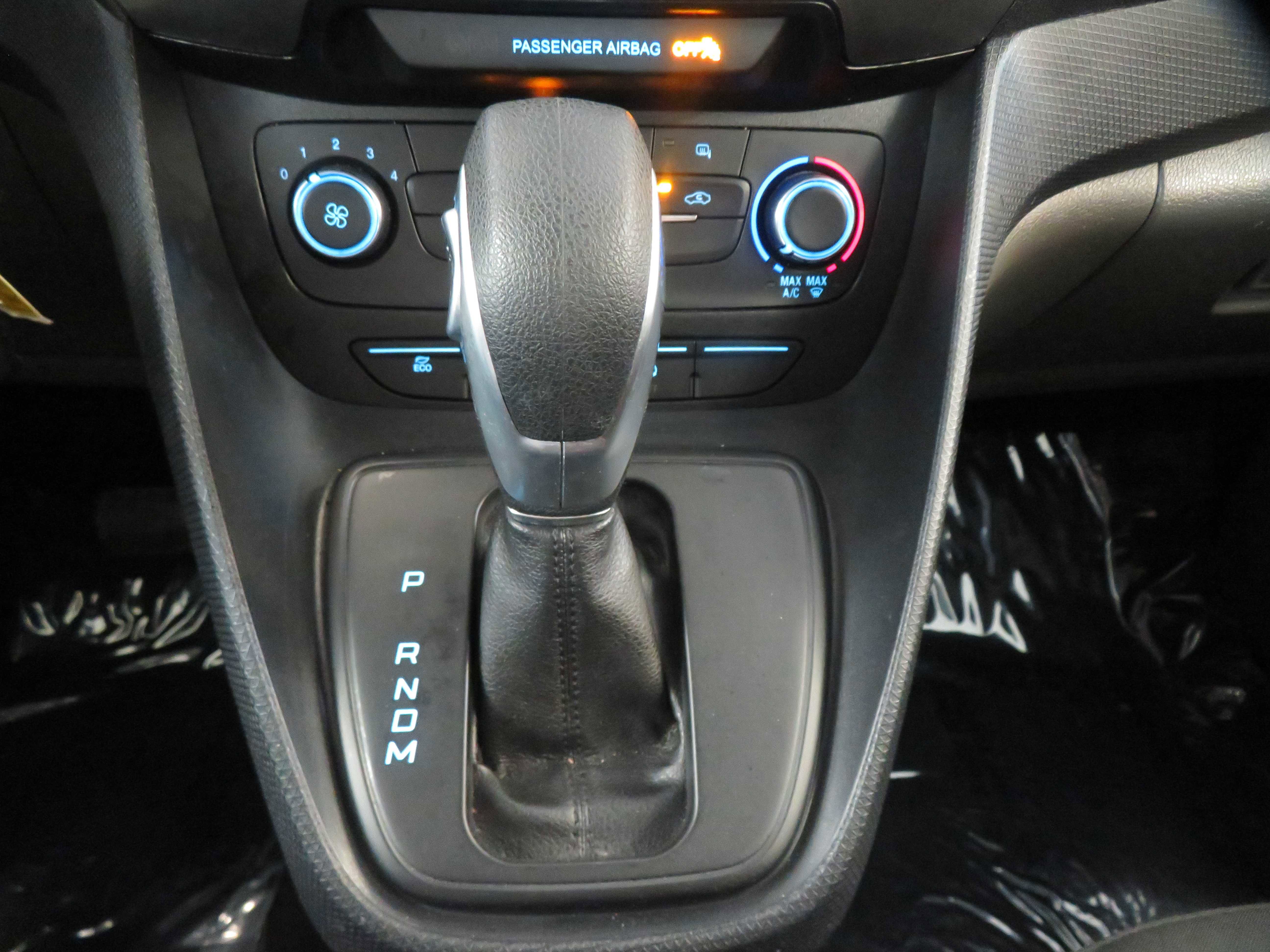 Used 2022 Ford Transit Connect XLT image 52