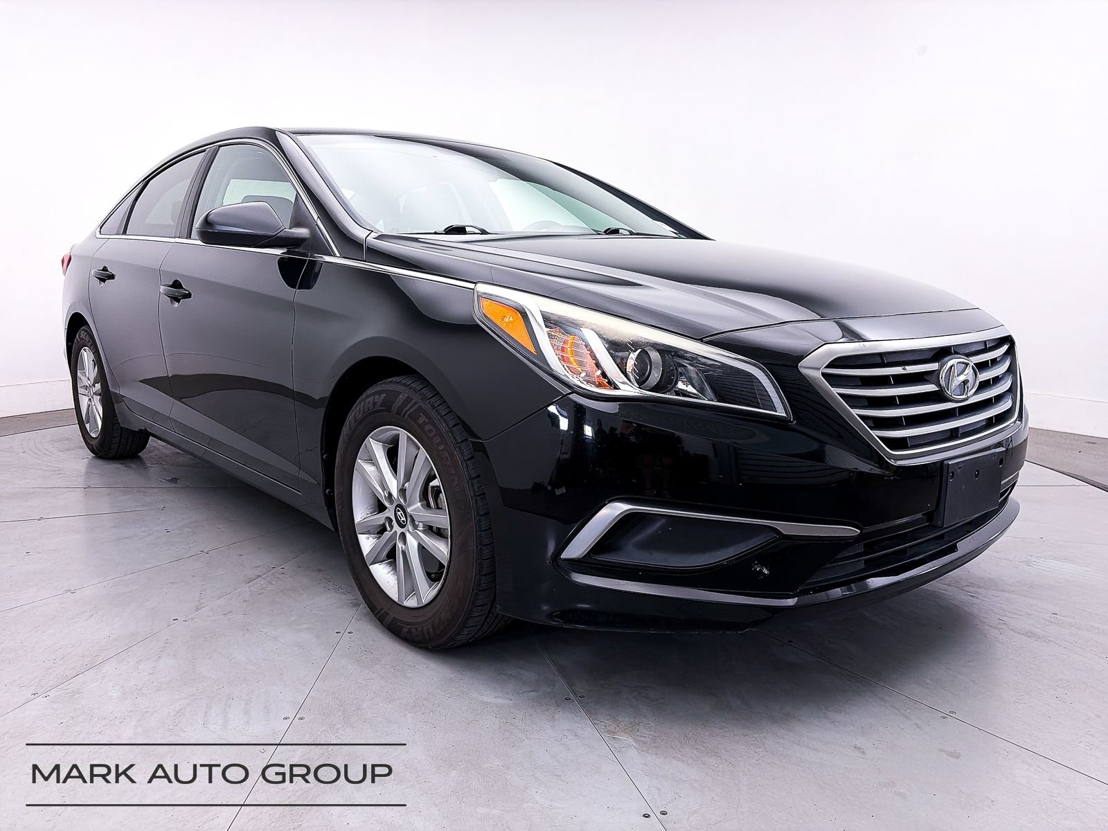 Used 2017 Hyundai Sonata SE FWD image 1