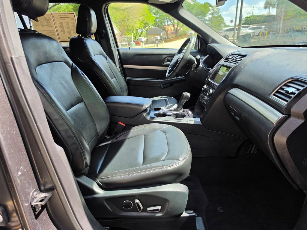 Used 2018 Ford Explorer XLT w/ Equipment Group 202A image 47