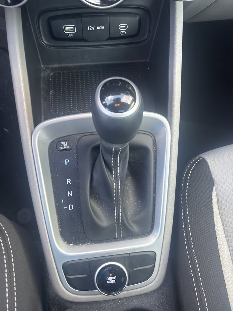 Used 2023 Hyundai Venue SEL image 20