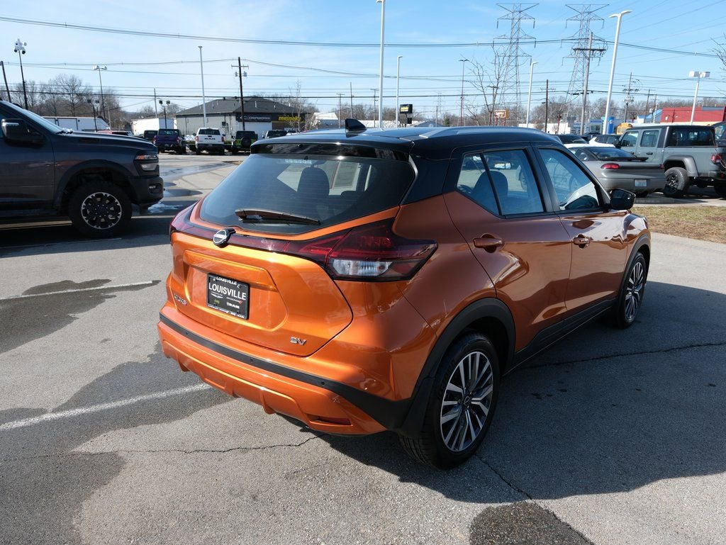 Used 2023 Nissan Kicks SV image 7