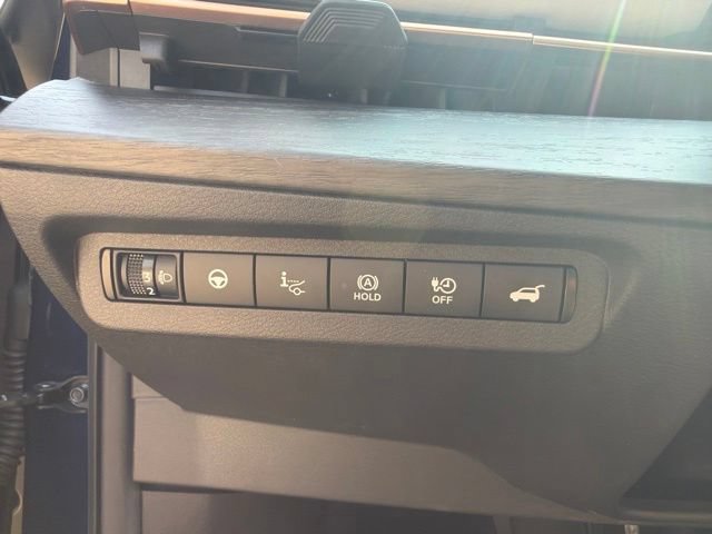 Used 2023 Nissan Ariya FWD image 26