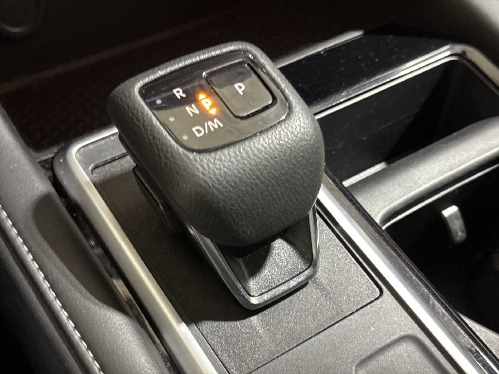 Used 2024 Nissan Pathfinder SV AWD/4WD image 17