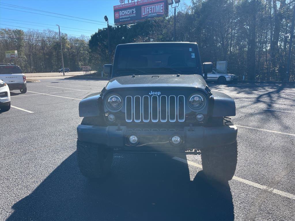 Used 2016 Jeep Wrangler Unlimited Sahara image 2
