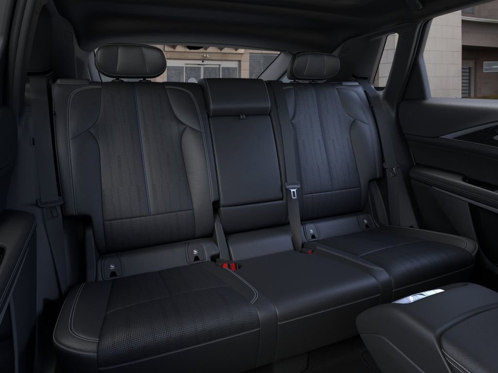 New 2026 Cadillac Lyriq Signature Sport AWD/4WD image 17