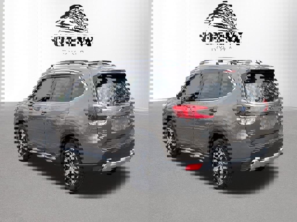 Used 2021 Subaru Forester Touring AWD/4WD image 5