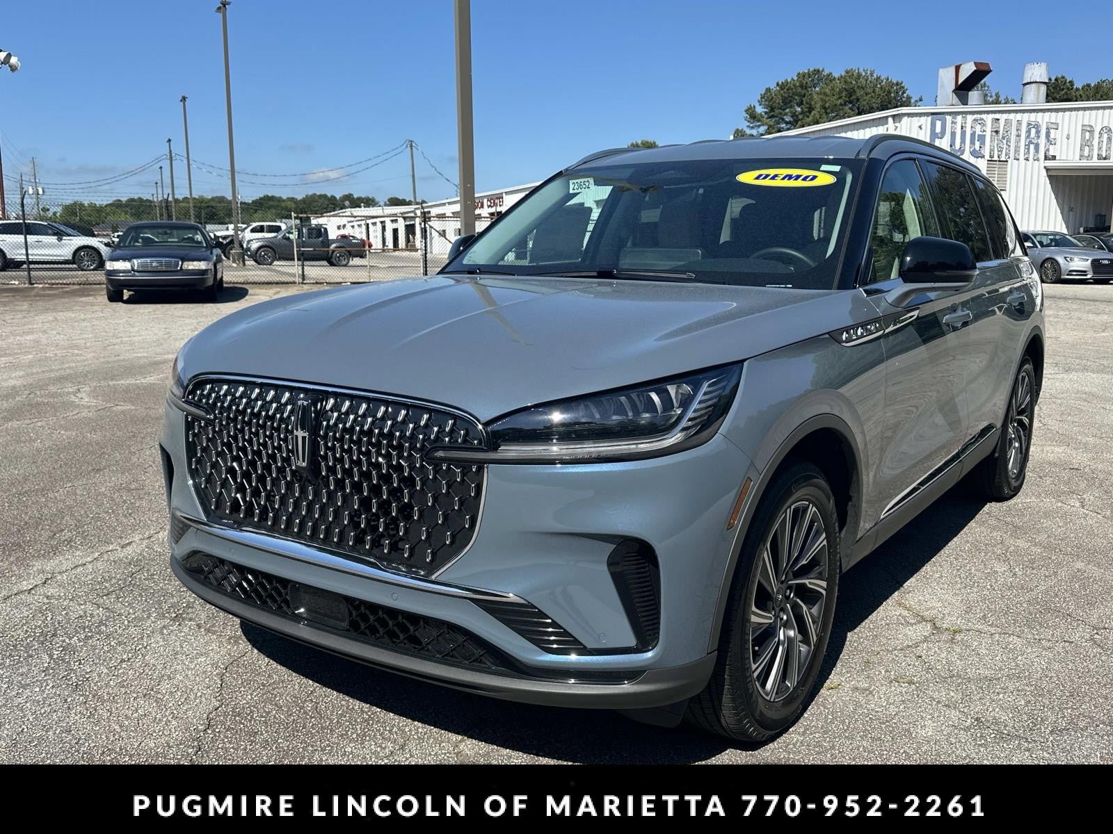 New 2026 Lincoln Aviator AWD image 3