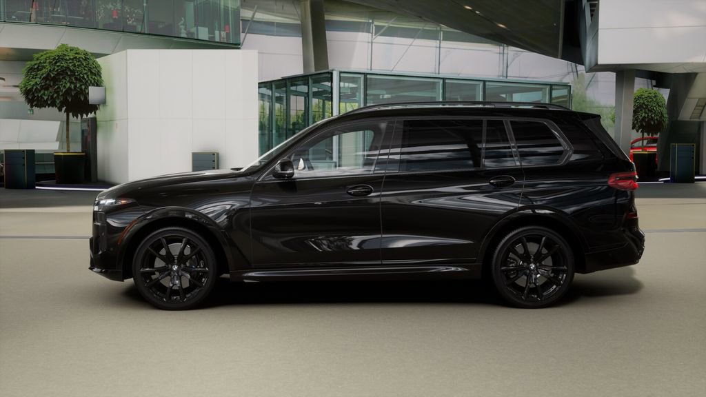 New 2026 BMW X7 M60i image 4