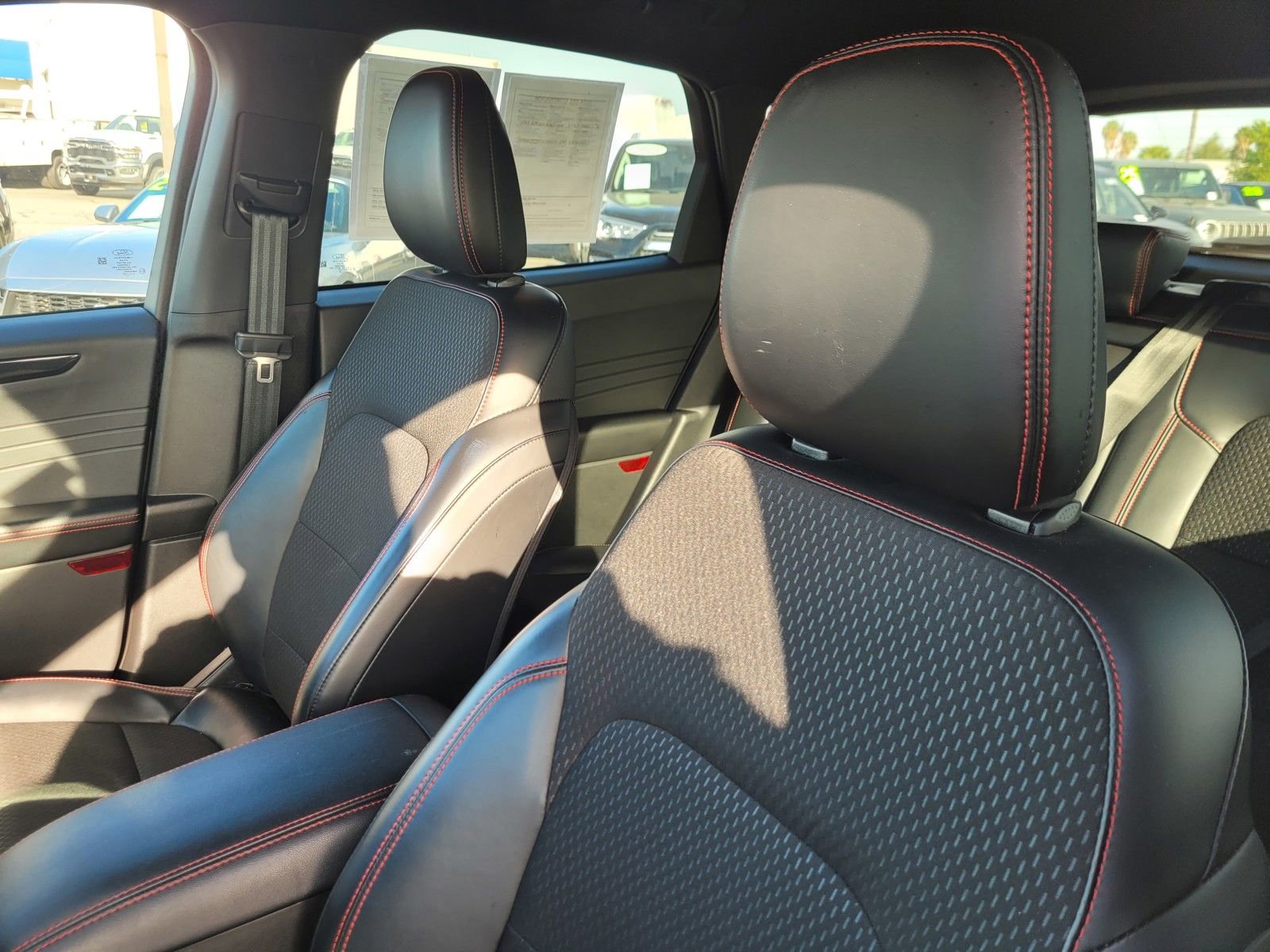 Used 2025 Ford Escape ST-Line image 15