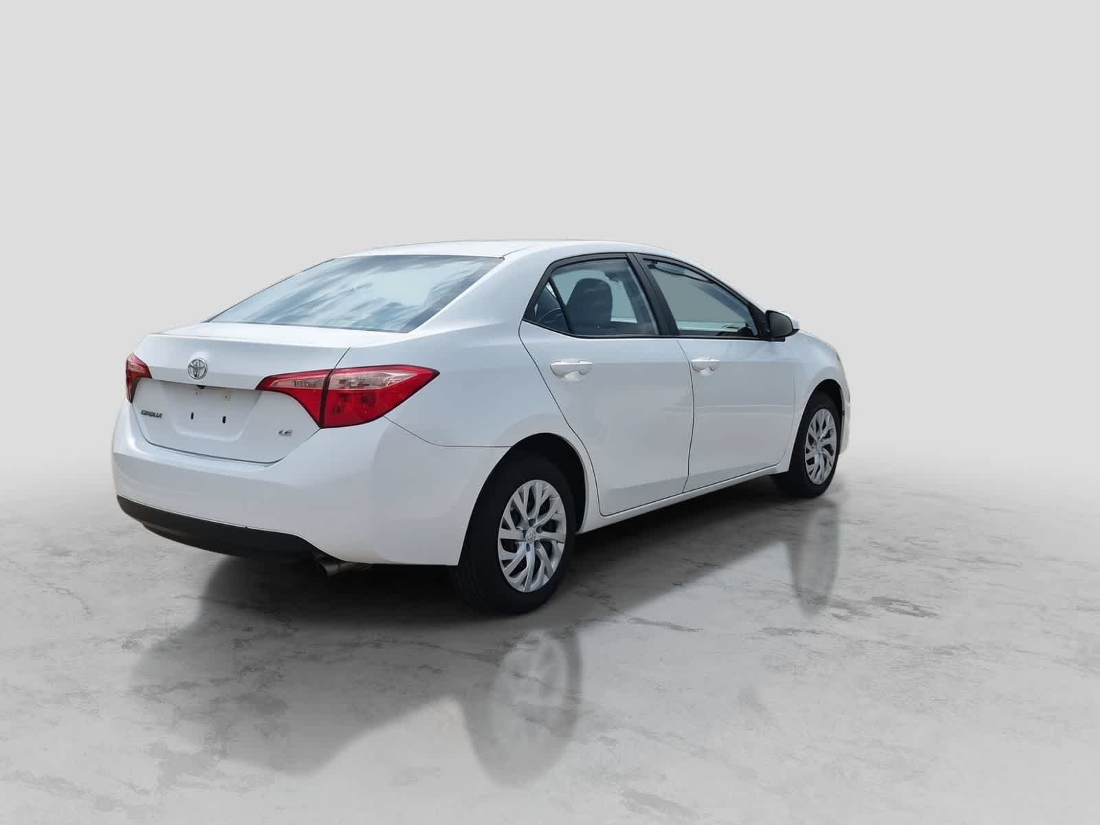 Used 2018 Toyota Corolla LE FWD image 8