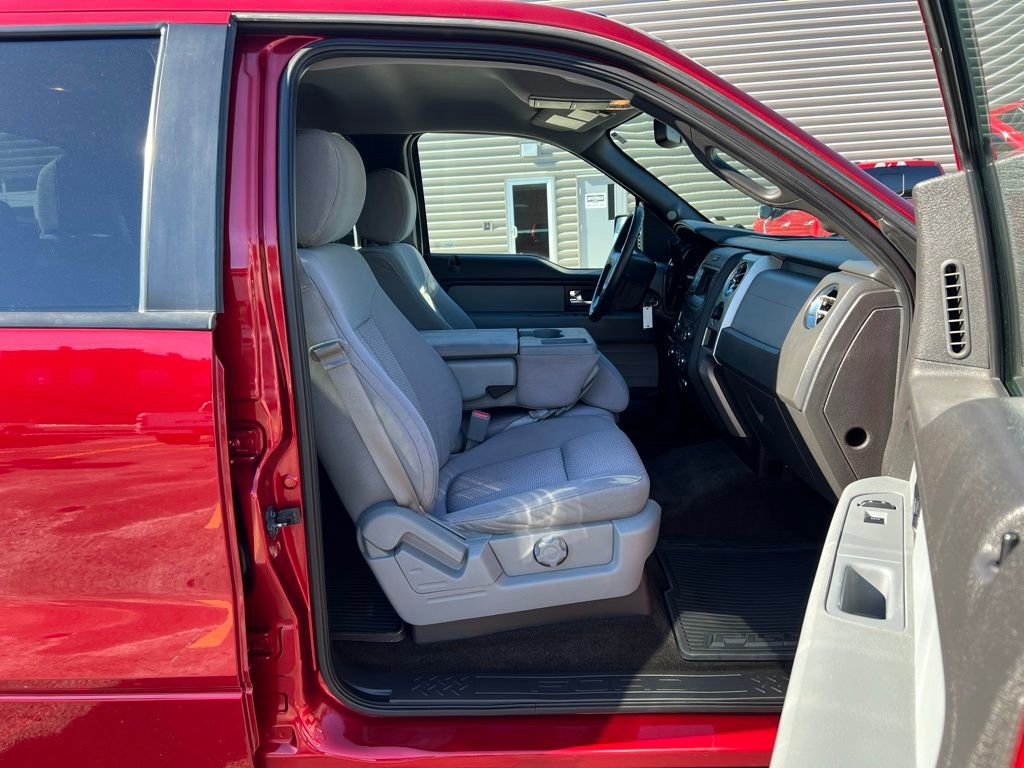 Used 2014 Ford F150 XLT w/ Equipment Group 302A Luxury image 21