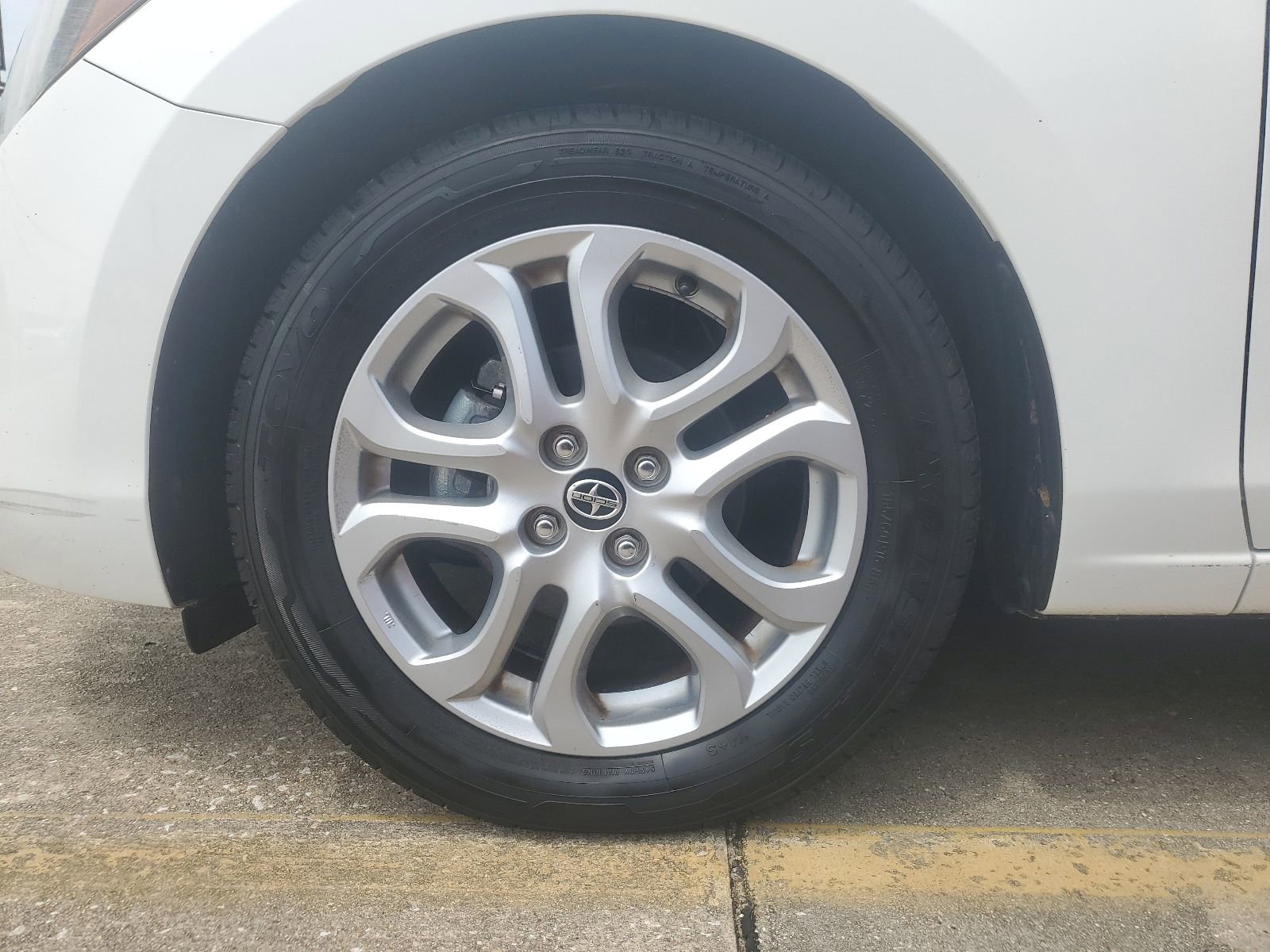 Used 2016 Scion iA FWD image 9