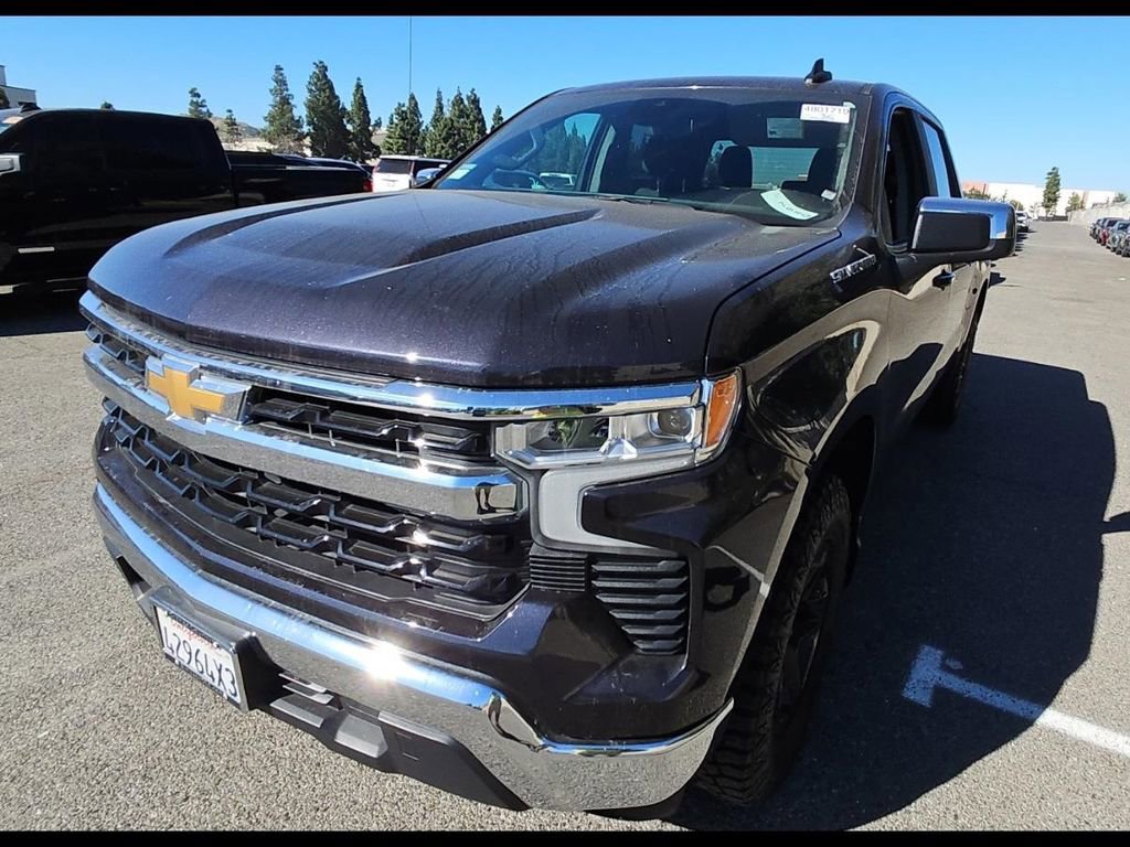 Used 2024 Chevrolet Silverado 1500 LT RWD image 5
