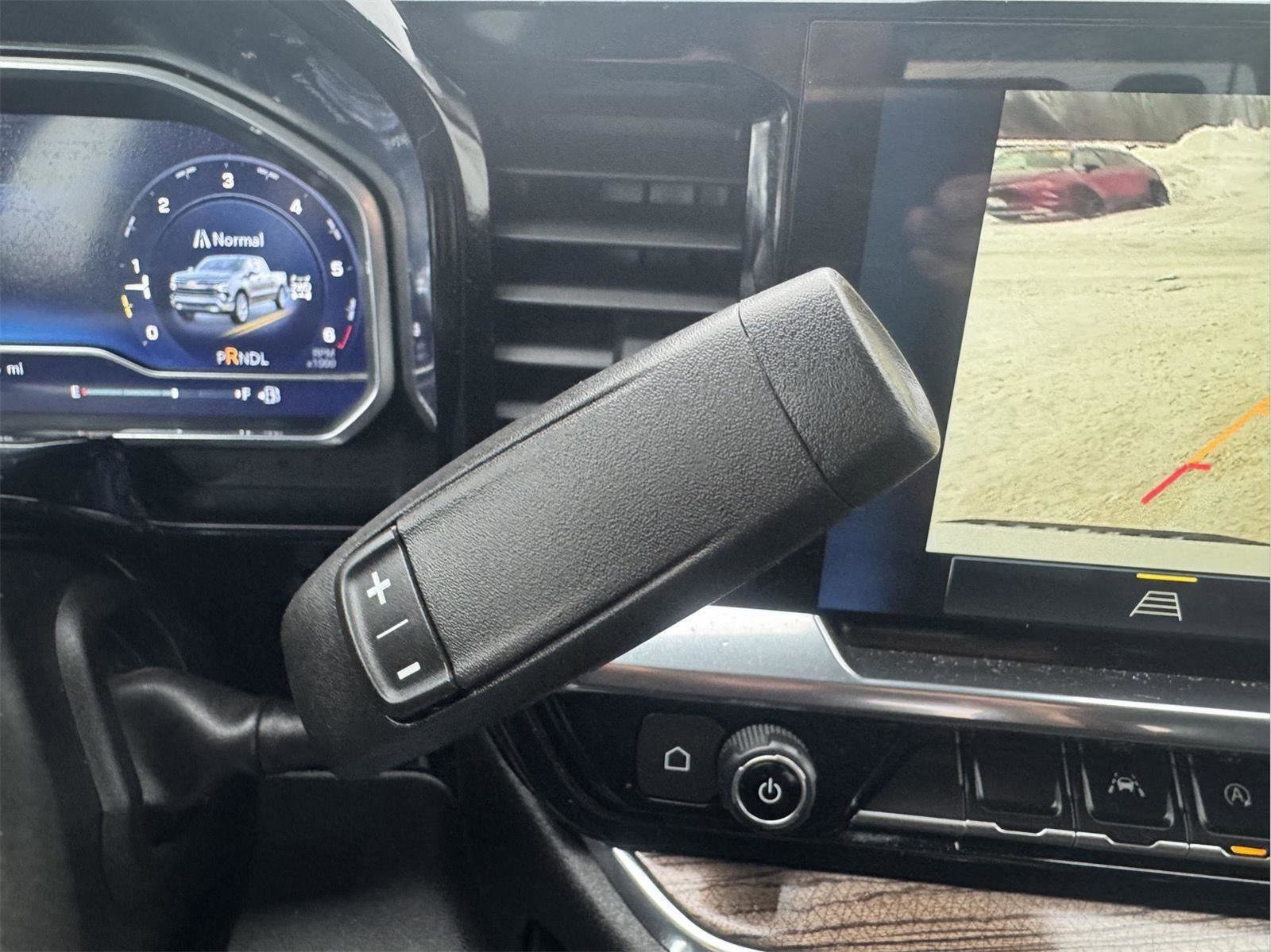 Used 2024 Chevrolet Silverado 1500 LT image 23