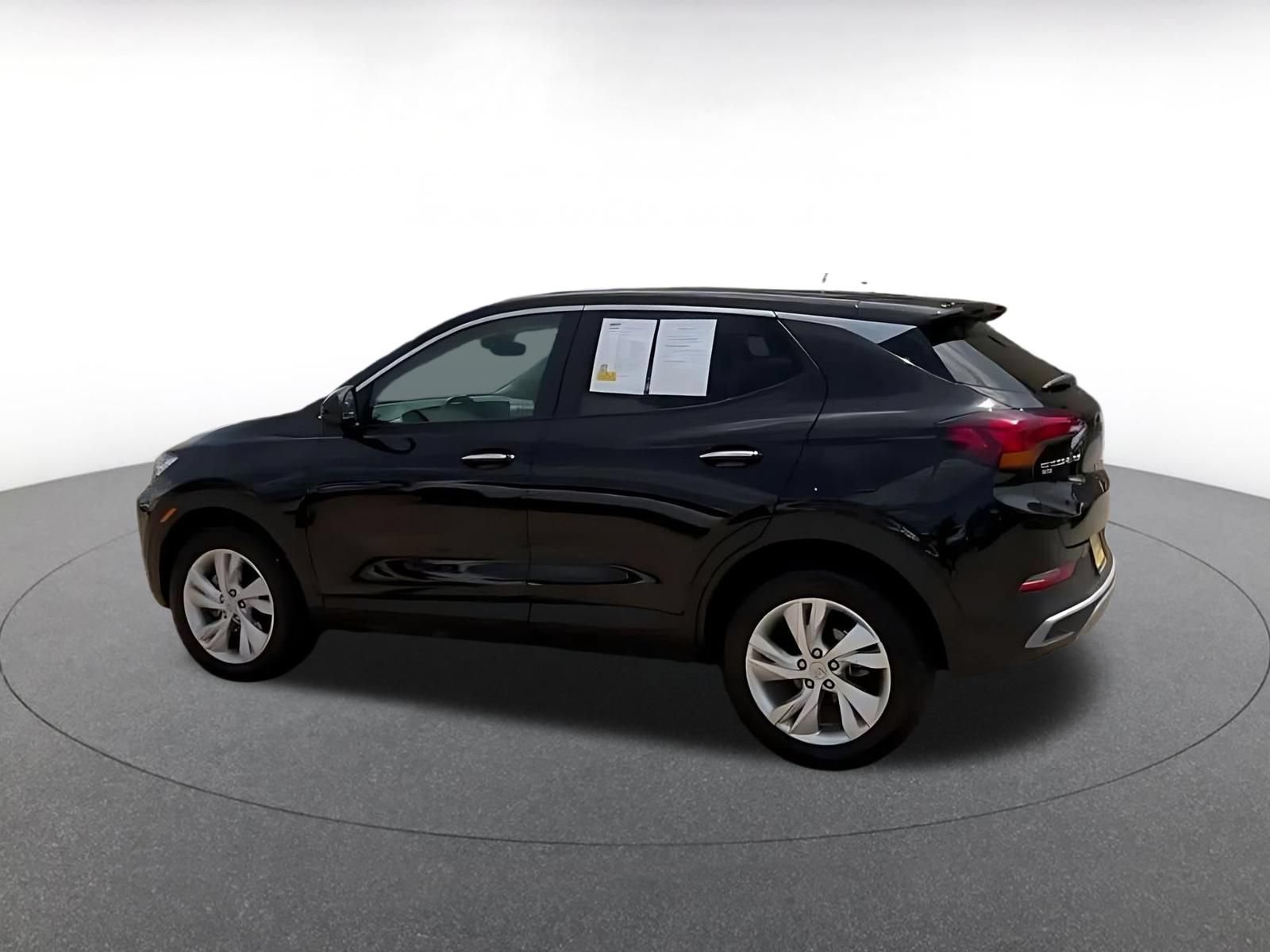 Used 2025 Buick Encore GX Preferred AWD/4WD image 4