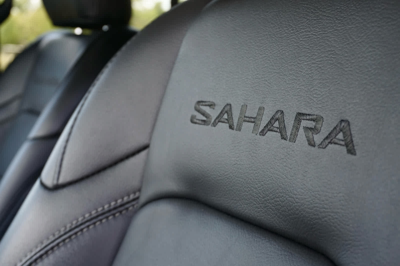 Used 2021 Jeep Wrangler Unlimited Sahara AWD/4WD image 31